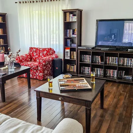 Refugiul Domnitei Guest house *